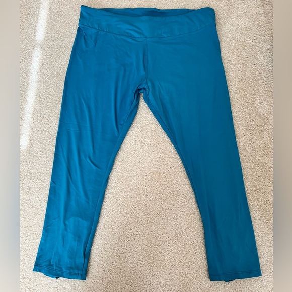 NWOT Turquoise crop yoga pants size XL - Picture 2 of 7